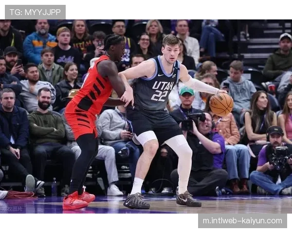 开拓者克林根砍23+18+7 内线统治力压制爵士